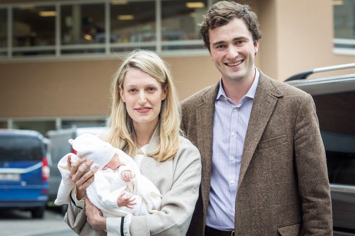 Prins Amedeo en prinses Elisabetta in 2016 met hun eerste kindje