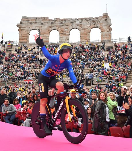 Hindley wint Giro d'Italia, Nederlanders bijten zich in afsluitende tijdrit stuk op Sobrero