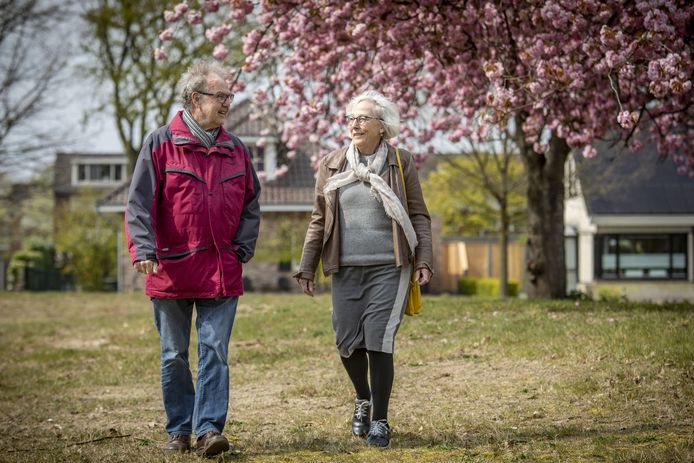 Henk en Mathilde Koiter willen in een soort knarrenhof wonen. Met leeftijdsgenoten bij elkaar. Thijsniederweg is beoogde bouwlocatie.