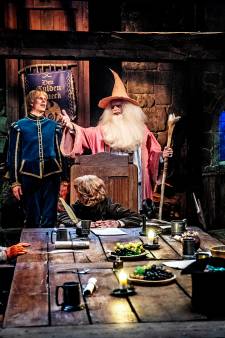 Acteurs stonden in de rij voor absurdistische fantasyserie: ‘Ik ben een kleptomane dwerg’