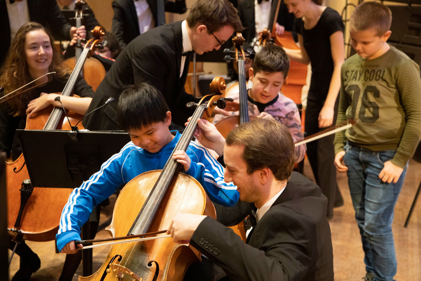 Wellicht de eerste streken op een cello.