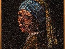 Kunstenaar maakt Meisje met de parel in 6000 kleine modelpoppetjes