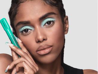 Zit je in tijdsnood en wil je toch een frisse blik? Dit revolutionaire product is zoals droogshampoo voor je wimpers 
