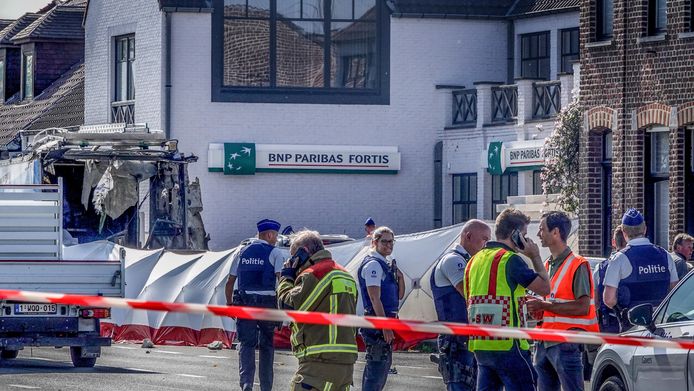 De explosie met dodelijke afloop vond plaats op het kruispunt Belgiek in Deerlijk.