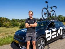 Piepjonge ploegleider uit Arnhem jaagt met BEAT op Pro Tour-licentie: ‘Van mijn leeftijd zijn er niet veel’ 