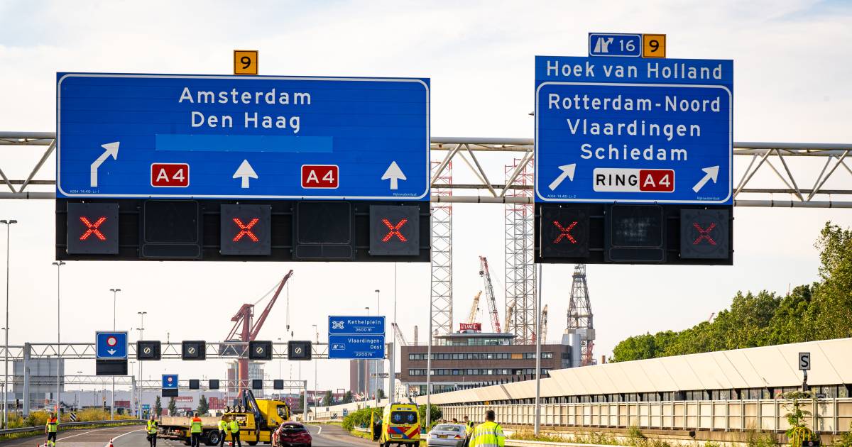 Ongeluk met twee auto's op de A4 bij Vondelingenplaat, alle rijstroken dicht