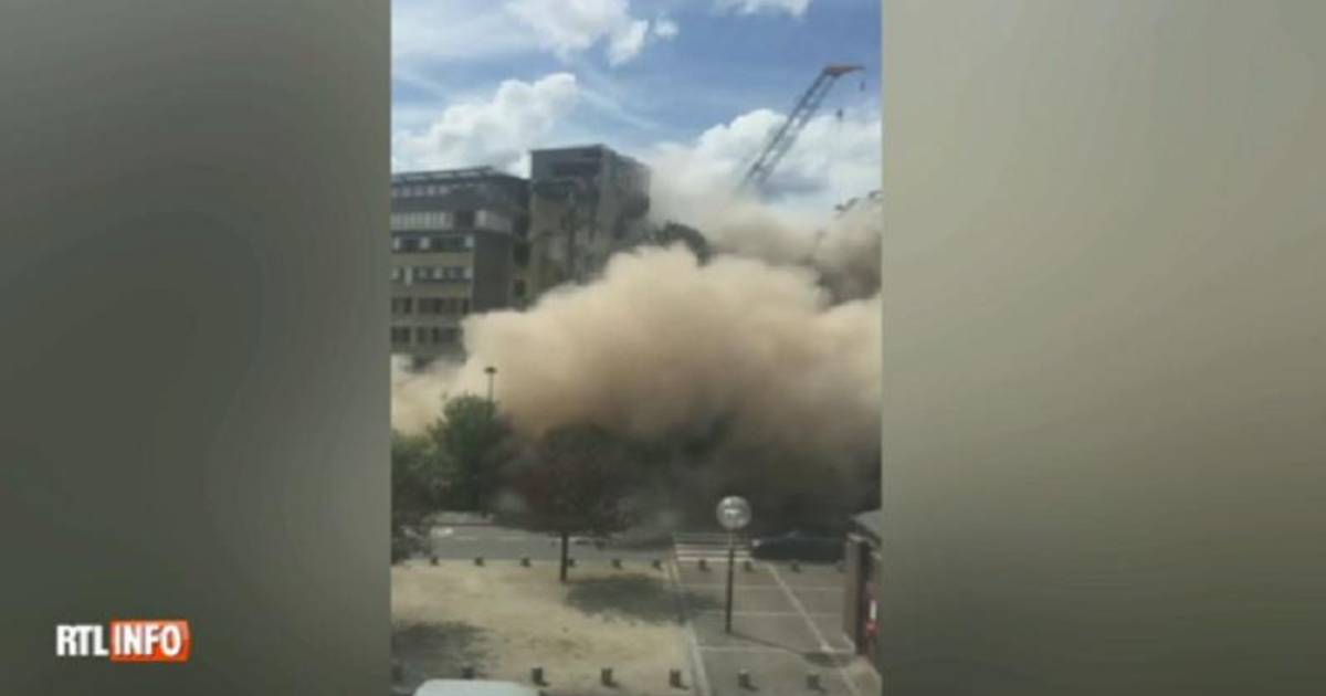 Des automobilistes surpris par la démolition d'une aile de l'hôpital de