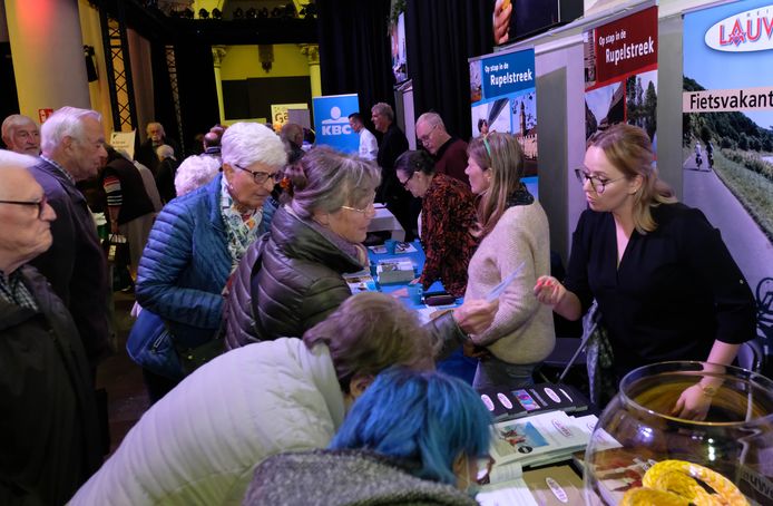 De eerste editie van de Plussersbeurs in Rumst werd een groot succes.