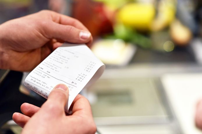 La hausse des prix est notamment portée par l’inflation des produits alimentaires (boissons alcoolisées y compris), qui atteint en mars 17,02%, contre 16,12% en février.