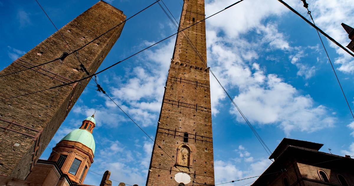 Beroemde toren Bologna ‘piept en kraakt’ en dreigt om te vallen | Buitenland