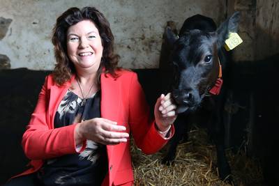 Boerin Monique (50) uit Den Hout is waakhond en beschermengel van Caroline van der Plas: ‘Het is nod