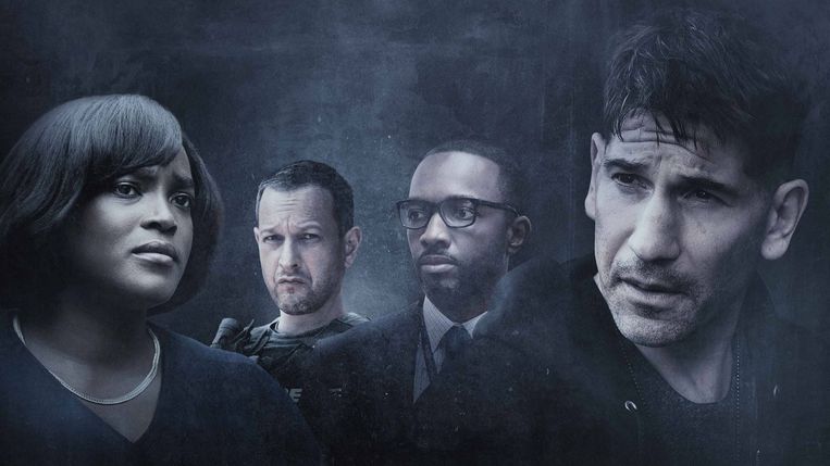 Wunmi Mosaku, Josh Charles, Jamie Hector en Jon Bernthal in 'We Own This City' Beeld TMDb