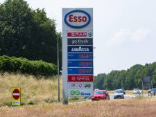 Prijzen van brandstof worden verhoogd om te kunnen stunten met kortingen