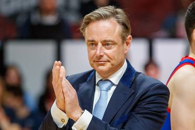 Bart De Wever teruggefloten door Hof van Cassatie: “Burgemeester mag geen rechter spelen”