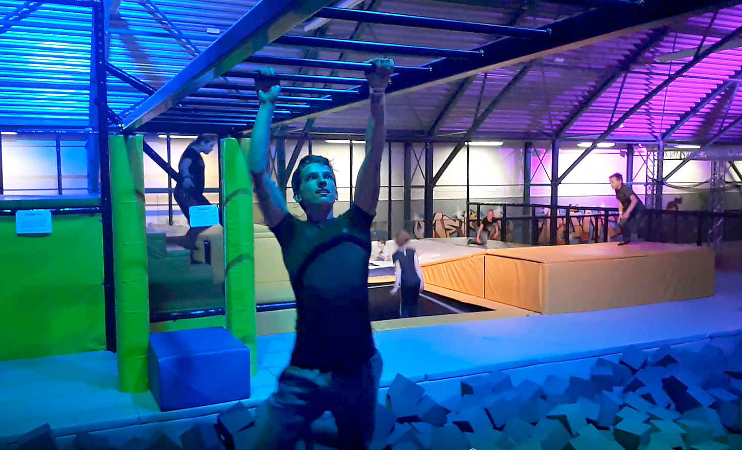 Bekijk het nieuwe trampolinepark Krazy Kangaroo in Roosendaal Foto