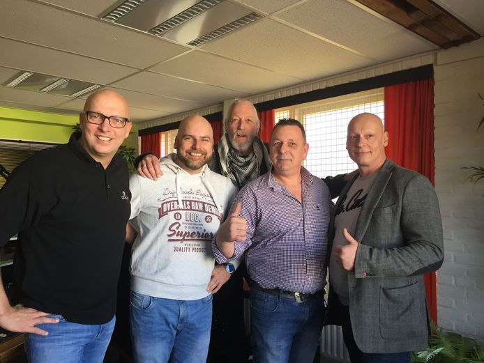 De mannen van het eerste uur van Local FM: Jos Leijs, Alex van Druten, Lex Vroelink, Marcel Dorst en Arjan Bogers.