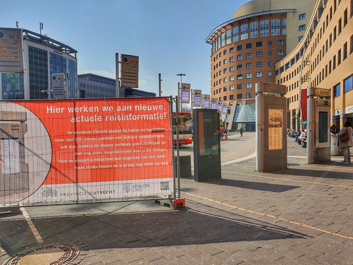 De werkzaamheden bij de bushaltes op station Amersfoort duren tot morgen.