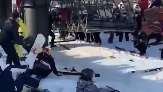 Des skieurs sautent d'un télésiège hors de contrôle