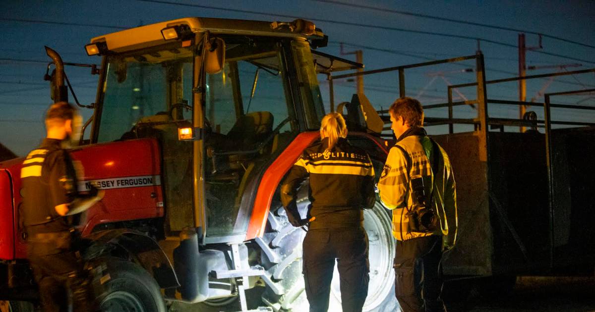 Motorrijder gereanimeerd na ongeluk met tractor met lading koeien