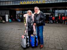 Dringen op de luchthaven: ‘We zijn blij dat we weg zijn uit deze kou’