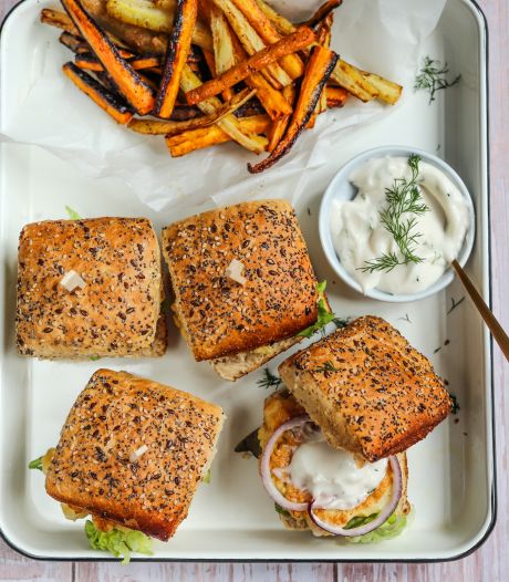 Wat Eten We Vandaag: Kabeljauwburger met dillesaus en groentefriet