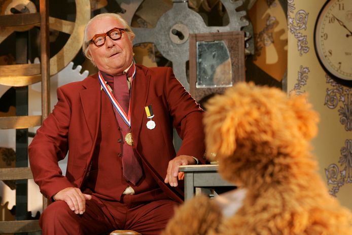 Aart Staartjes als meneer Aart in Sesamstraat