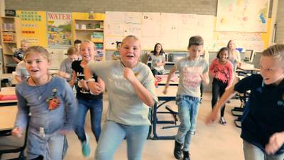 Sportieve rekenles: springen voor een tien