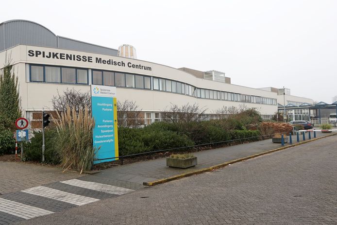 Er is een petitie gestart om van het Spijkenisse Medisch Centrum een volwaardig ziekenhuis te maken.