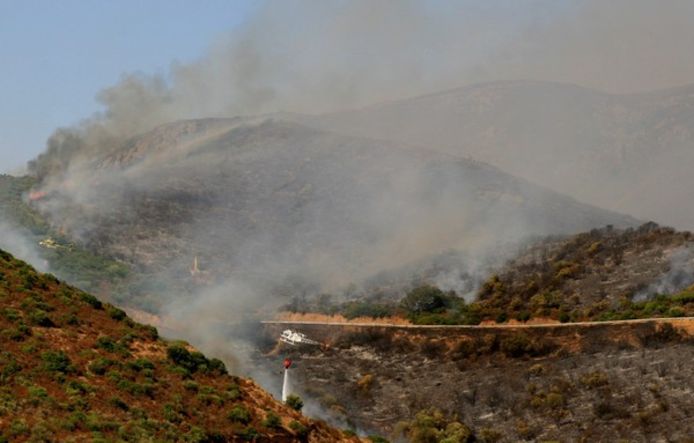 De bosbranden in Sardinië blijven aanhouden.