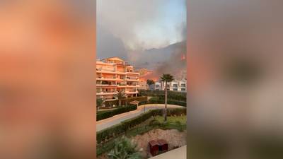 Important incendie de forêt dans la province espagnole d'Alicante : des quartiers entiers évacués