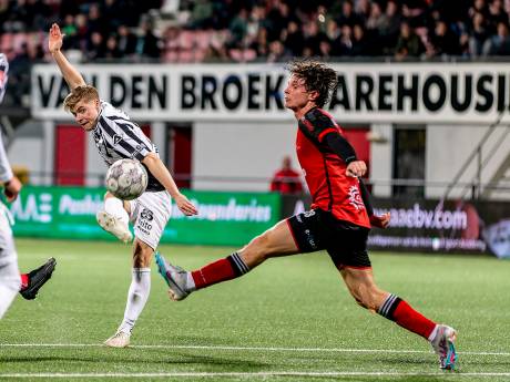 Eerst als een kind zo blij, daarna chagrijnig: volgens Chacon speelt Helmond Sport met poep in de broek