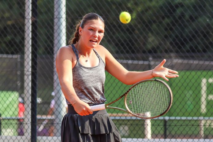Finale voor Emma Vanderheyden in thuisclub Tessenderlo: “Fysiek veel ...