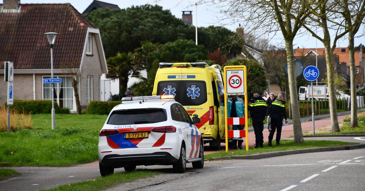 Scootterrijder breekt sleutelbeen bij ongeluk in Zoutelande.