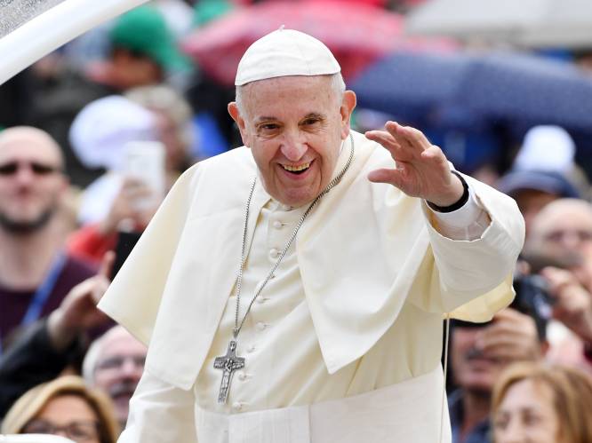 Paus veroordeelt klimaatnegationisme