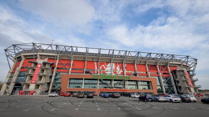 Rechtbank verklaart kledingsponsor van FC Twente failliet