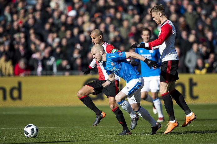 El Ahmadi in duel met Hendrix.