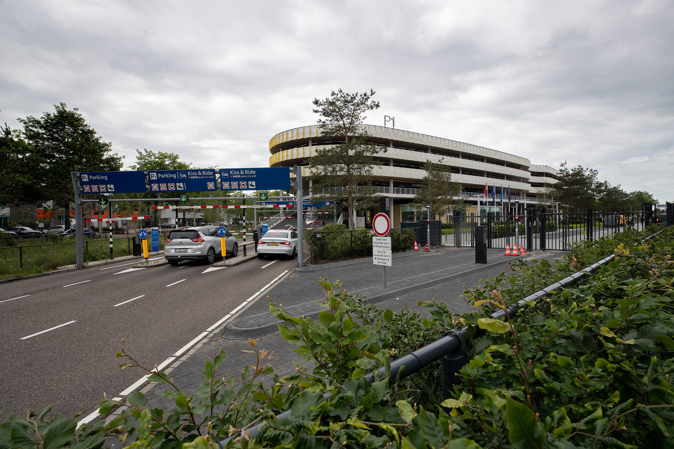 Pikant parkeerplan voor Eindhoven Airport, felle
