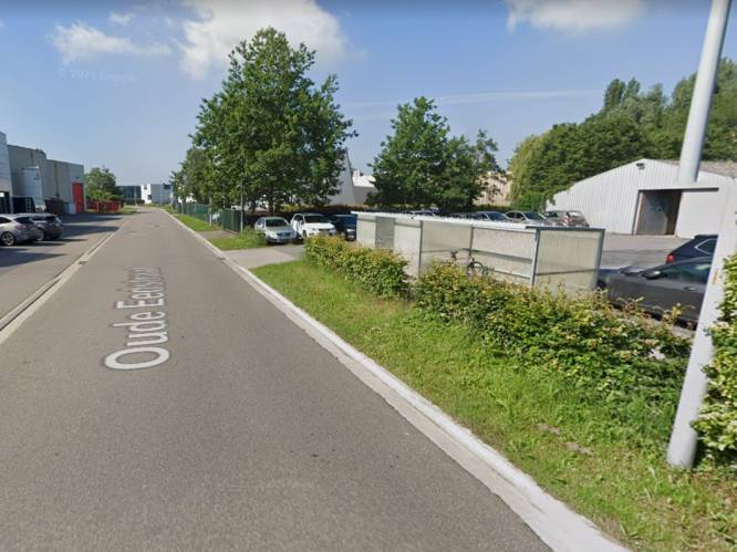 Motorijder (23) raakt lichtgewond na aanrijding in Nazareth 