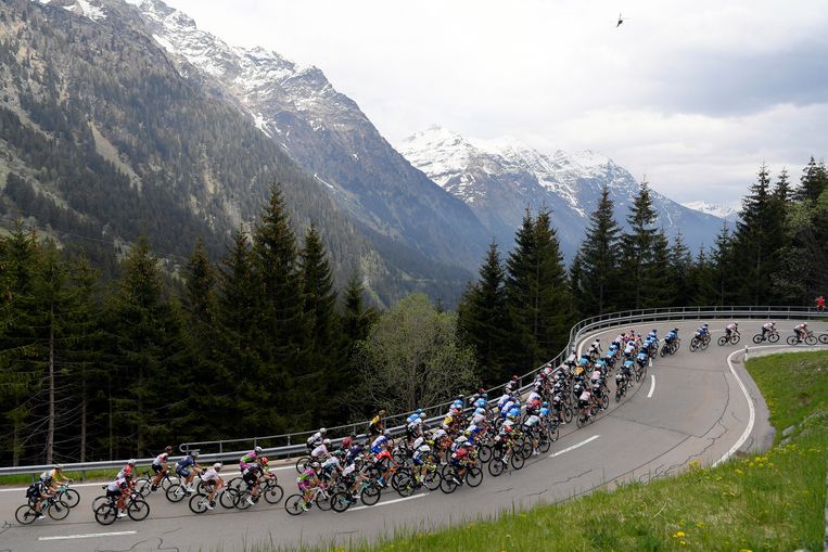 De Giro van 2021, met de etappe van Verbania naar Alpe Motta. Beeld Fabio Ferrari/AP