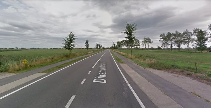 Het ongeval gebeurde op de Diksmuidestraat in Sint-Pieters-Kapelle
