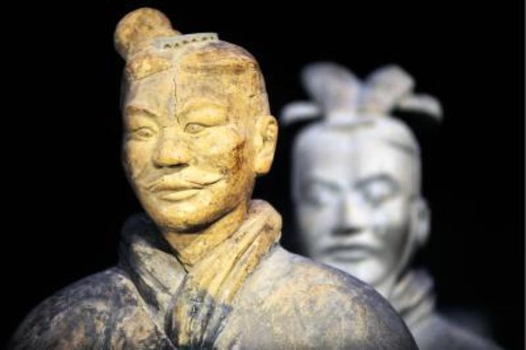 Het Drents Museum in Assen heeft zaterdagmorgen de 300.000e bezoeker van de tentoonstelling 'Het Terracotta Leger van Xián' verwelkomd. ANP Photo Beeld 