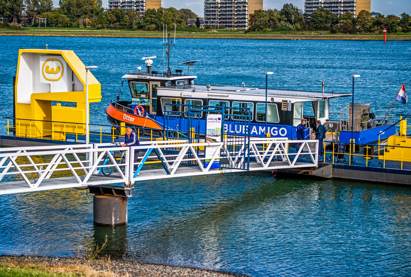 Pont Rozenburg Maassluis wel of niet uit de vaart? Volgens de laatste berichten vaartie