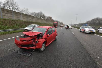 Gewonde bij ongeval met 5 auto's op A58 bij Ulvenhout