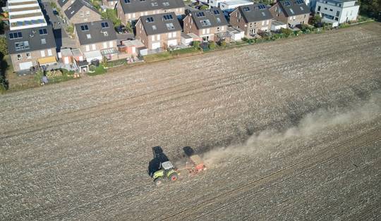 Extreme droogte zorgt voor scheuren in woningen, wat kan je doen? ‘Kostprijs om fundering te versterken loopt snel op’