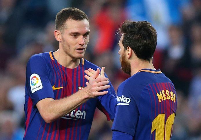 Vermaelen met Messi.