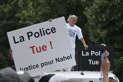 “Cette mort nous fout la haine”: la marche blanche en hommage à Nahel réunit plus de 6.200 personnes, des tensions en fin de cortège