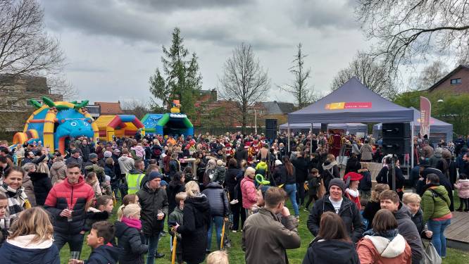 Opening van Palmenmarkt verhuist naar De Waai wegens regenweer
