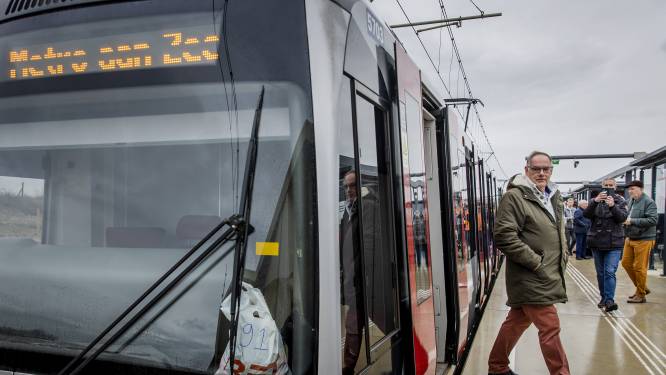 Hoeveel kost ritje naar strand? Alles wat je moet weten over nieuw metrostation Hoek van Holland Strand