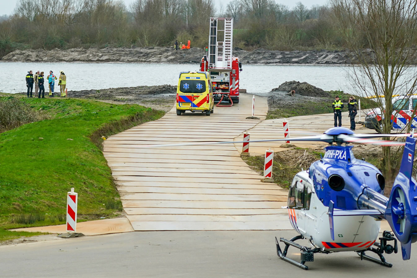 Zelfs helikopters hielpen bij redding man uit drijfzand ‘Ik denk dat hij zijn lesje wel geleerd