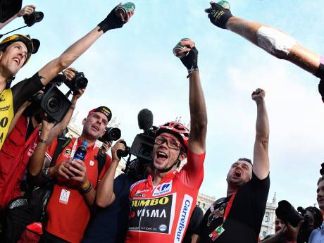 Roglic na eindzege Vuelta: ‘Dit is met geen woorden te omschrijven’